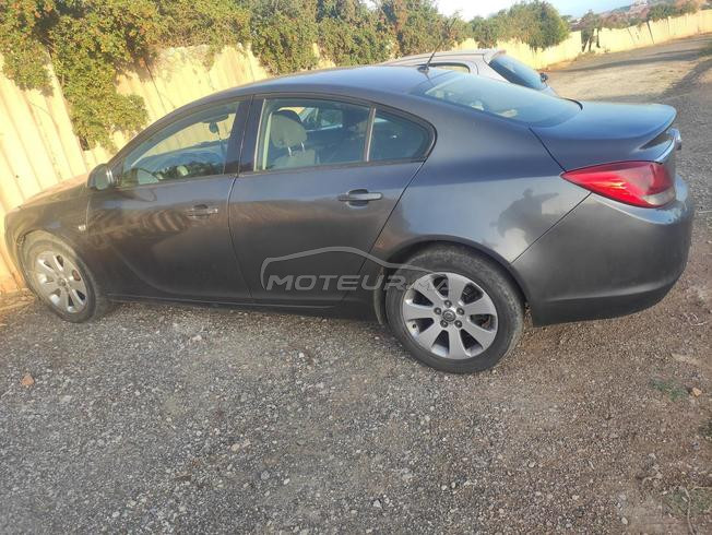 opel Insignia model 2011