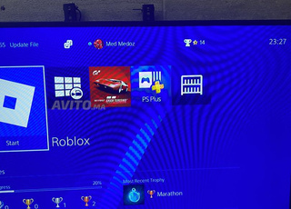 PS4 pro 1To enligne 2 manette 3 CD de jeu 