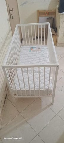 lit bébé avec matelas 