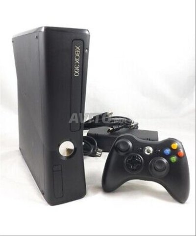 xbox 360 avec jeux et 2 manettes