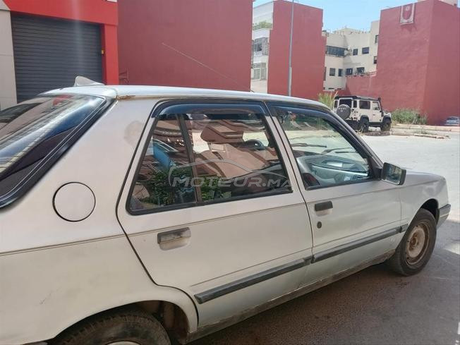 A vendre سيارة جميلة
