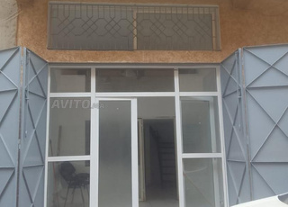 Magasin a louer 22 m 13 mezzanine 