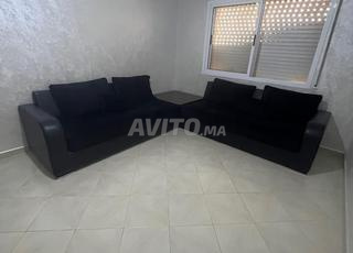 CANAPÉ NOIR EN CUIR 