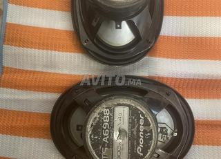 deux baffes pour voiture 