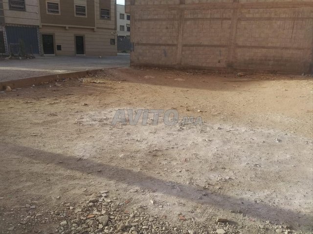 للبيع – أرض صالحة للبناء في بوجنيبة (10 متر مربع 