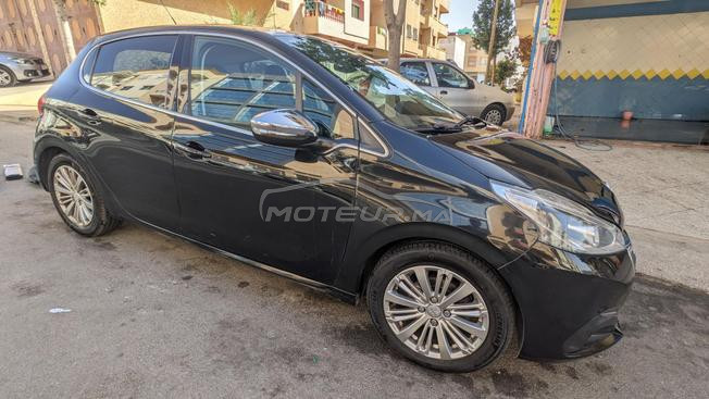 Peugeot 208 Cielo à Temara