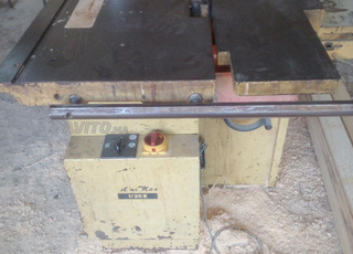 الآلة النجارة 