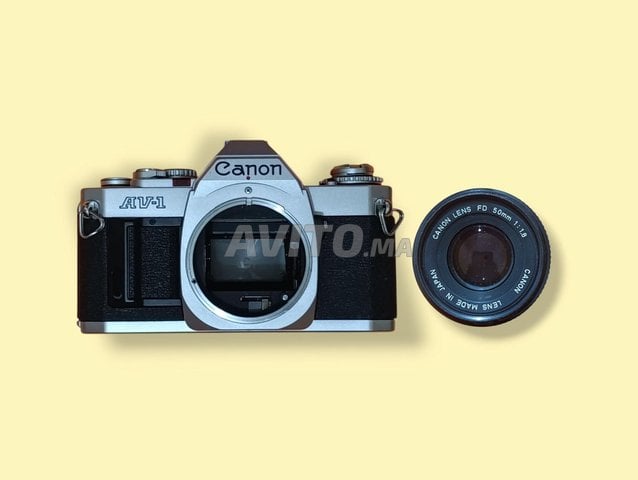Canon AV-1 Avec objectif camera film