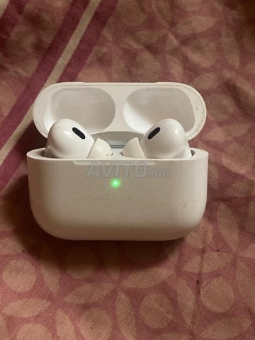 Air pods original designed by apple in California 