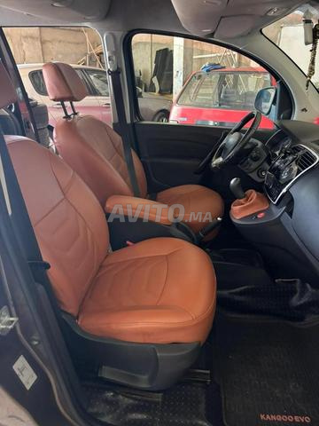Renault Kangoo Diesel Manuelle 2020 à Kénitra - 2