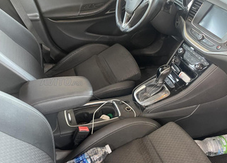 Opel Astra Diesel Automatique 2017 à Casablanca