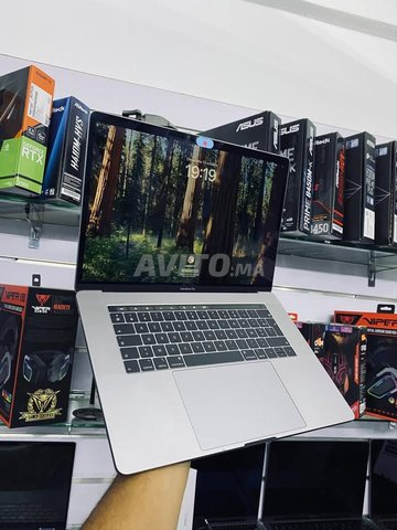 Macbook pro 2018 i7 16G 512SSD 150cycle 
