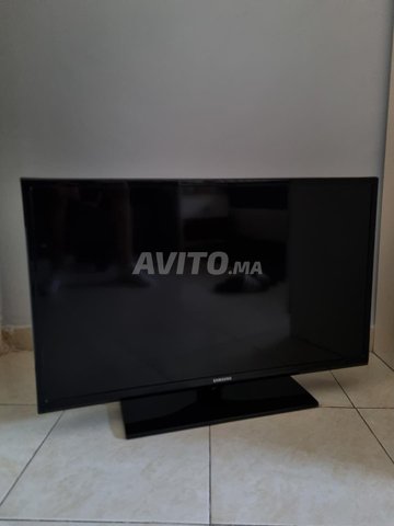 Samsuing LED TV 32 pouces HDMI USB TNT