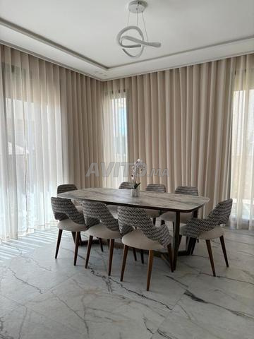 Luxueuse villa moderne neuve piscine verdure