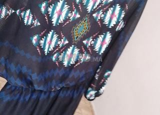 ملابس نساء ومراهقات واطفال