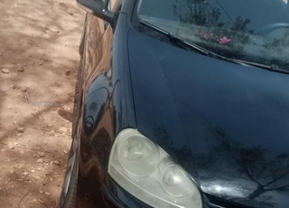 golf 5 voiture de bonne qualité 