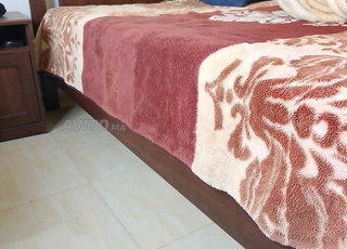 Lit IKEA et Matellas solide