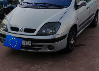 secnic mégane 2001 essence 