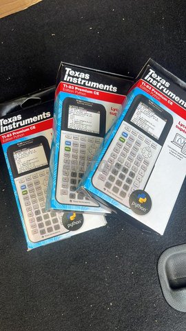 Calculatrice Texas Instruments TI-83 Python