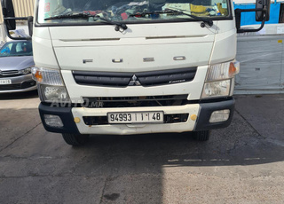 camion mitsubishi fuso canter , prix