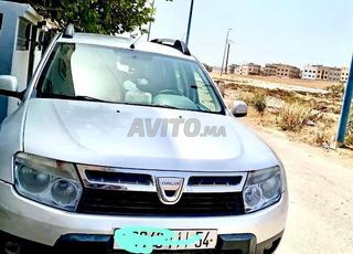 Dacia duster fin 2011. très bon etat