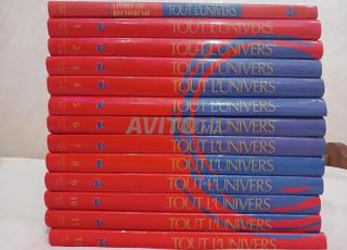 14 livres tout l'UNIVERS  HACHETTE OKAD