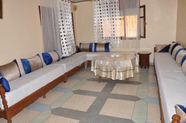 Maison de ville avec deux façades – vendue meublée - 2