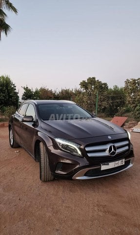 Classe GLA 200 BVA 2015 très bon état 