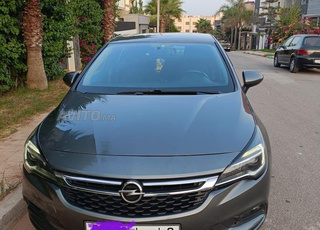 Opel Astra Diesel Manuelle 2019 à Rabat