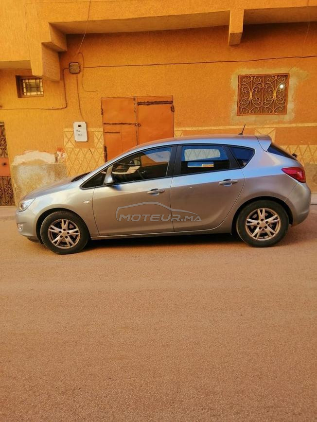 Opel Astra 2012 