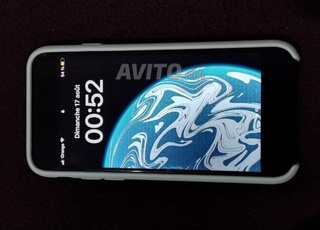 iphone 8 normal bon etat 