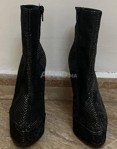 JOLIES BOTTES