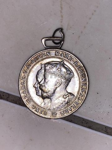 مدالية بريطانية صدرت ع 1935 george V