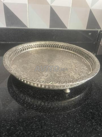 Plateau rond en très bon état 