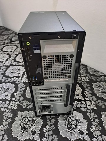 Dell Optiplex i3-6ème 8 ram 
