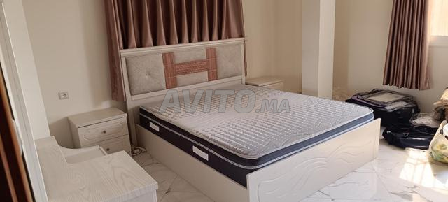 Ensemble de chambre à coucher en état parfait 