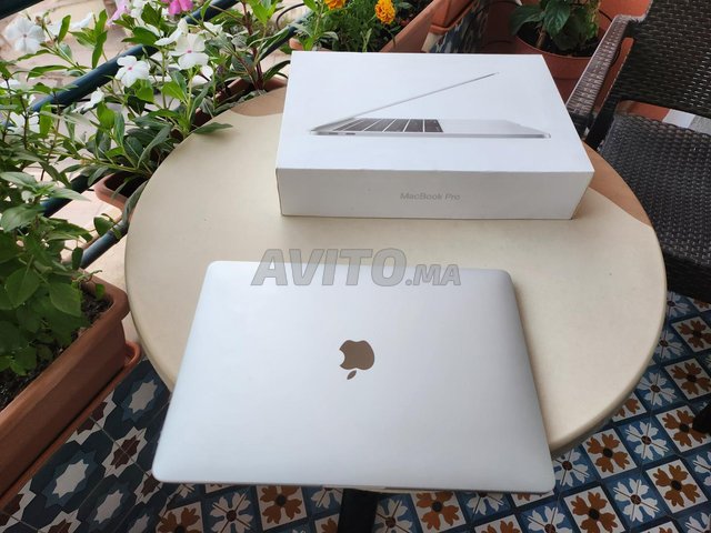 Macbook pro 13,3 pouces jamais ouvert