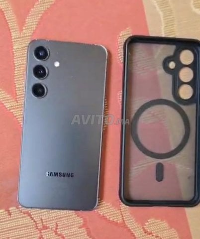 Samsung s24 256go avec coque 