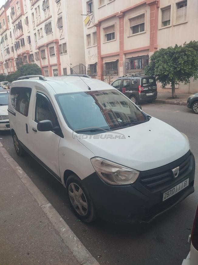 voiture Dacia docker excellant état 
