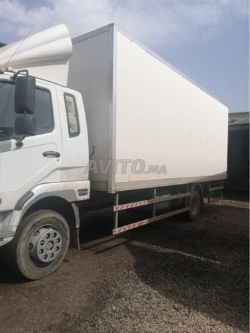 Mitsubishi fuso 14 t modèle 2024