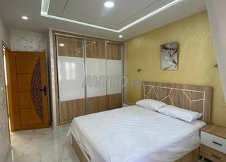 شقة على طريق كورنيش الحسيمة 