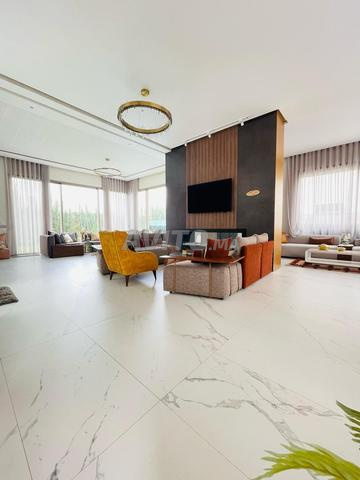 Jolie villa meublé à vendre 407 m2 à Casablanca  