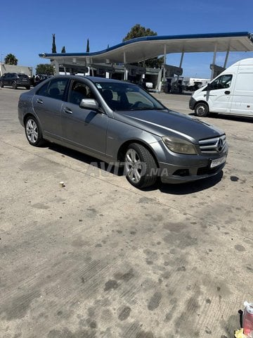 Mercedes-Benz 220 Diesel Automatique 2009 à Tanger