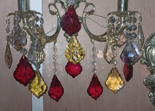 أبليك مصنوعة من البرونز الإسباني مع كريستال