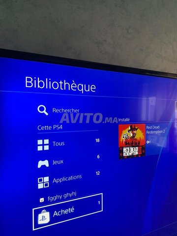 ps4 pro 1T à vendre 