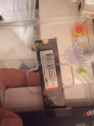 1tb ssd crucial jamais utilisé 