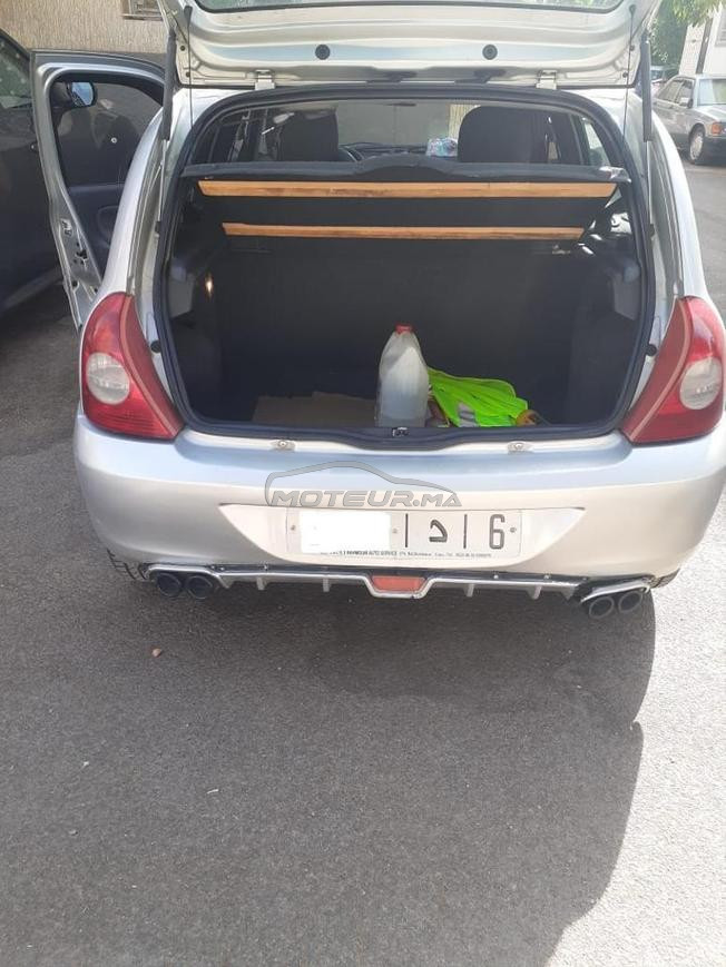 Renault Clio Essence Manuelle 2011 à Sefrou