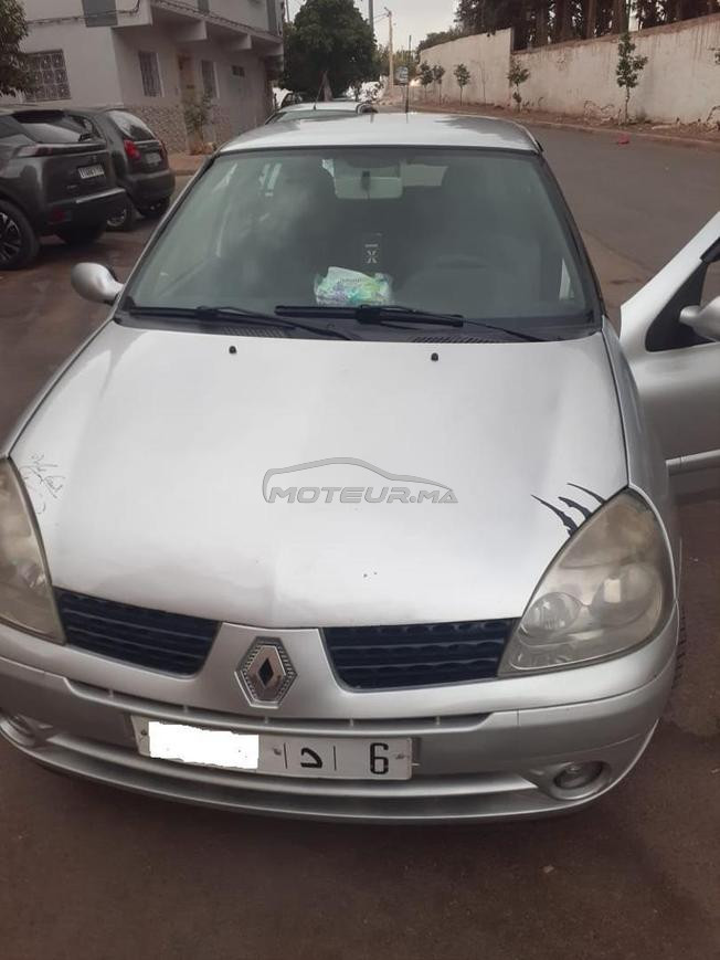 Renault Clio Essence Manuelle 2011 à Sefrou