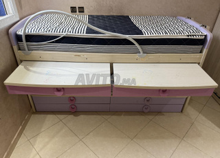 Lit superposé séparable avec deux bureaux