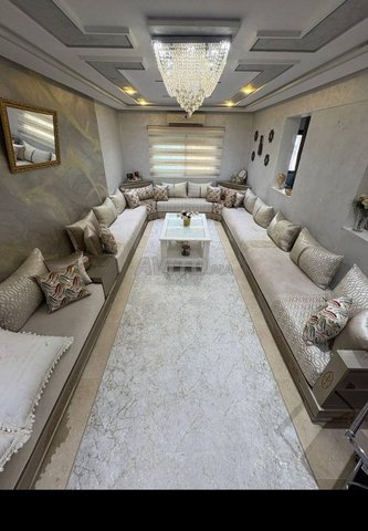 UN GRAND SALON A VENDRE AVEC UN BON PRIX